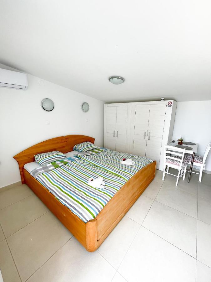 Beautiful Secluded Area Near Novalja Vacation House With Pool And Sea View Villa Lara Εξωτερικό φωτογραφία